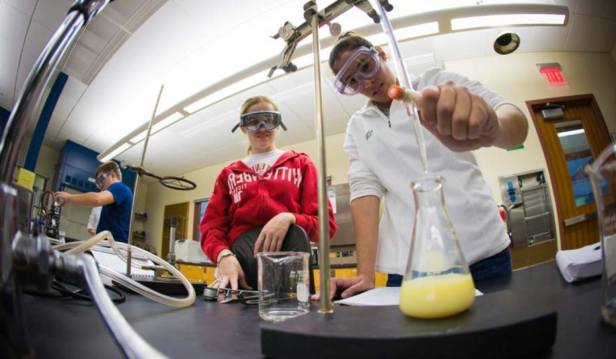 Barbara Deer Kuss Science Center Students in Lab